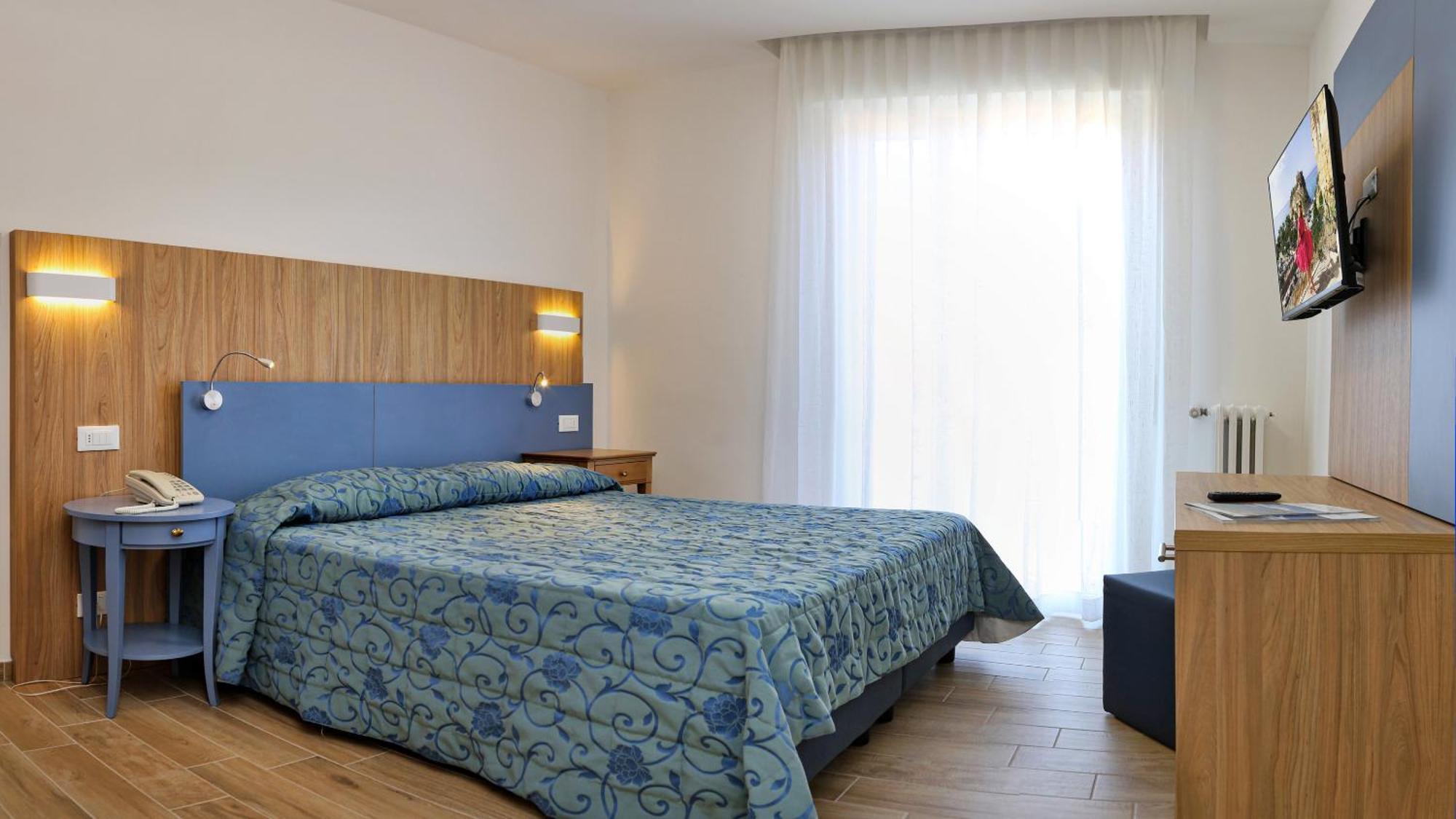 Hotel Marina Bardolino Exterior photo